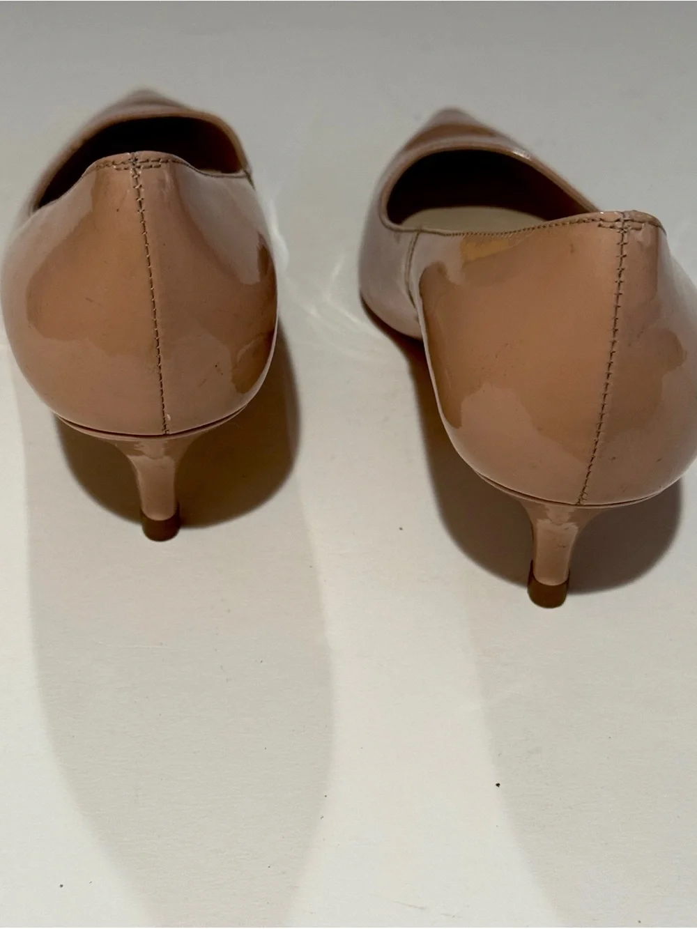 LK Bennett Beige Patent Pointed-Toe Kitten Hills Size EU 37 1/2 Made in Spain